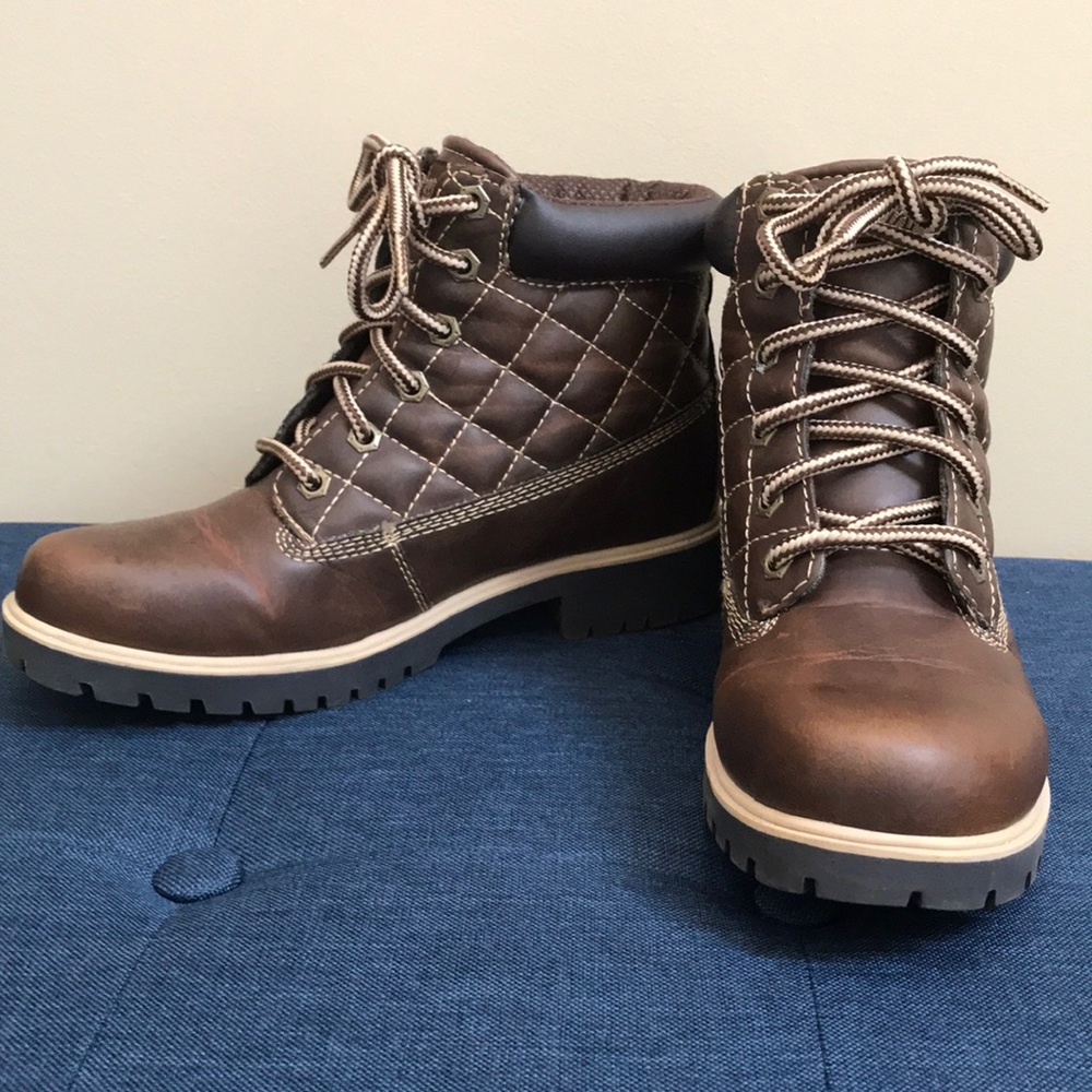 Boots - Picture 2 of 7
